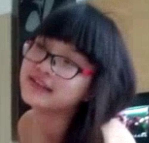 网红眼镜妹宿舍吃瓜,宿舍生活里的那些“吃瓜”瞬间